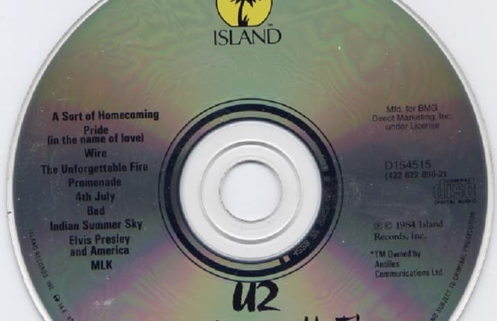 U2101 – 4th of July – U2 – ZOO Station Radio